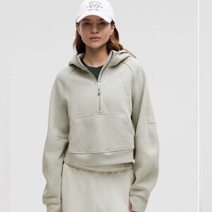 Lululemon Scuba Oversized Half-Zip Hoodie
Jade Grey